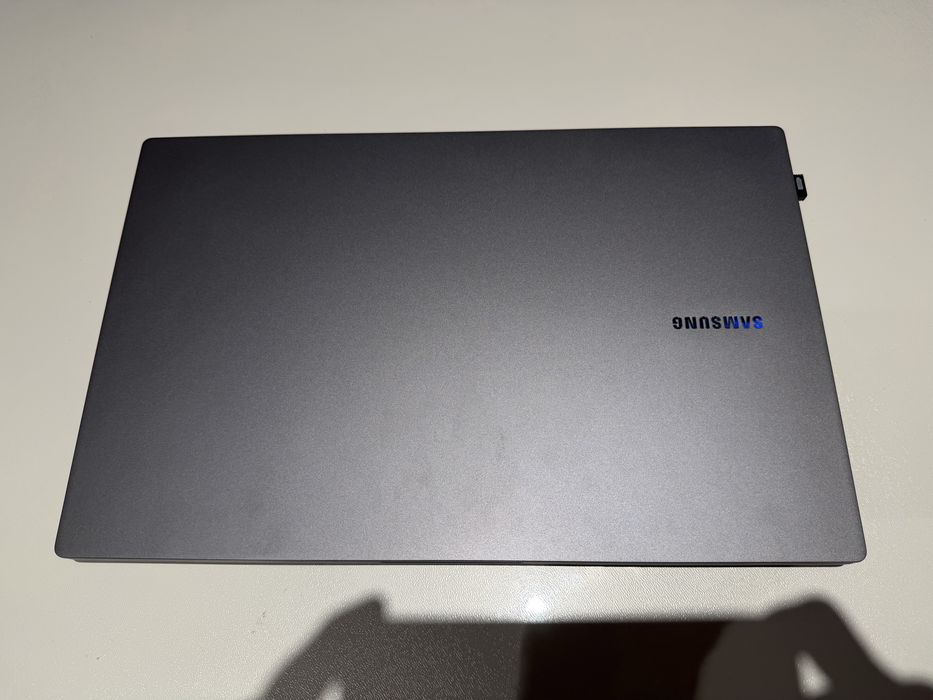 Vand Samsung Galaxy Book4+Windows nou nefolosit