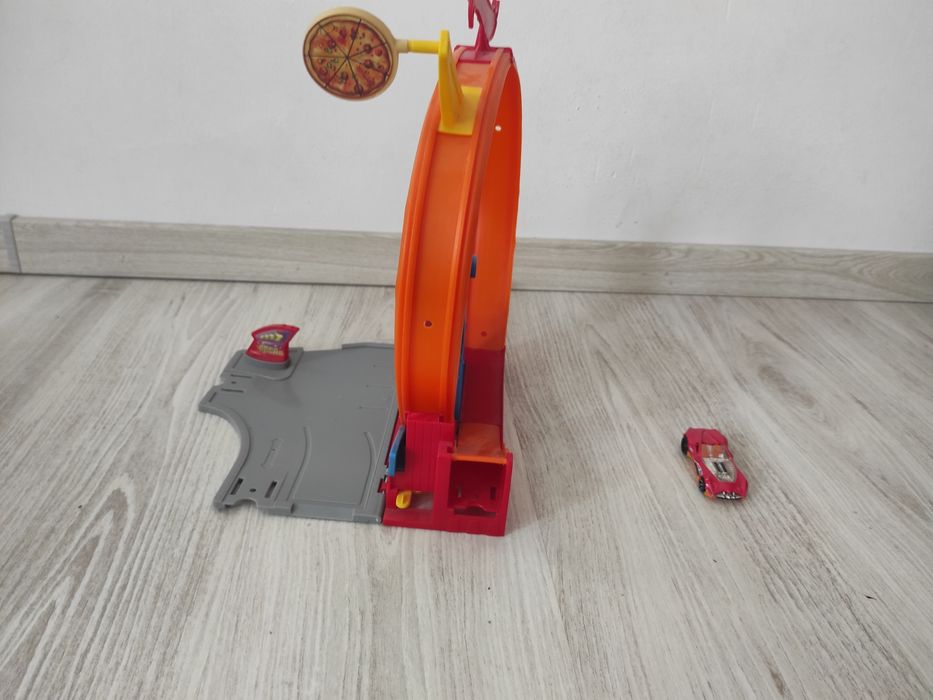 Rampa hotwheels pizza speedy