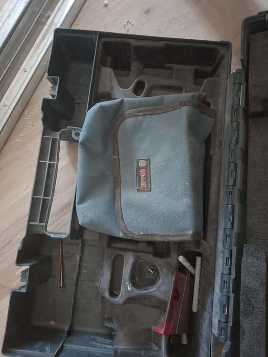 Лазерен нивелир  Бош