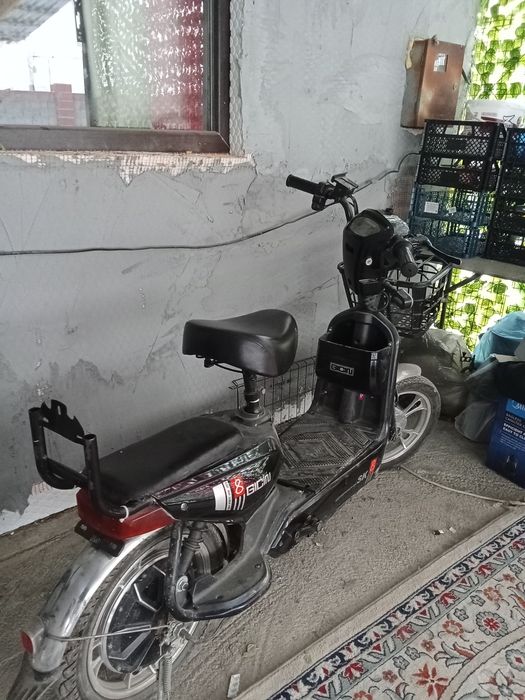 Скутер сатылады ск8