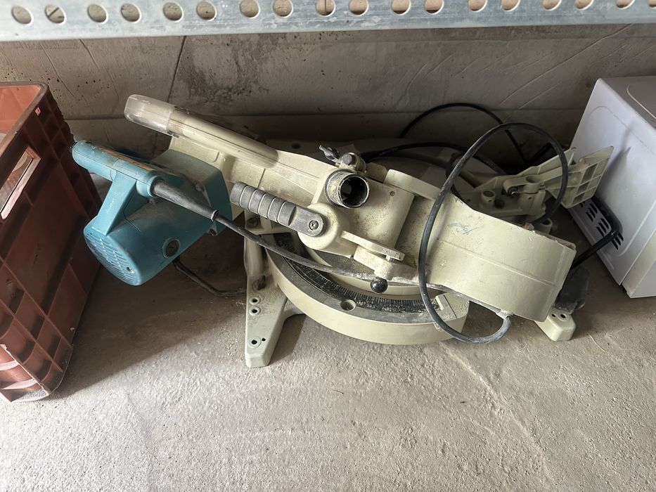 торцевая пила макита