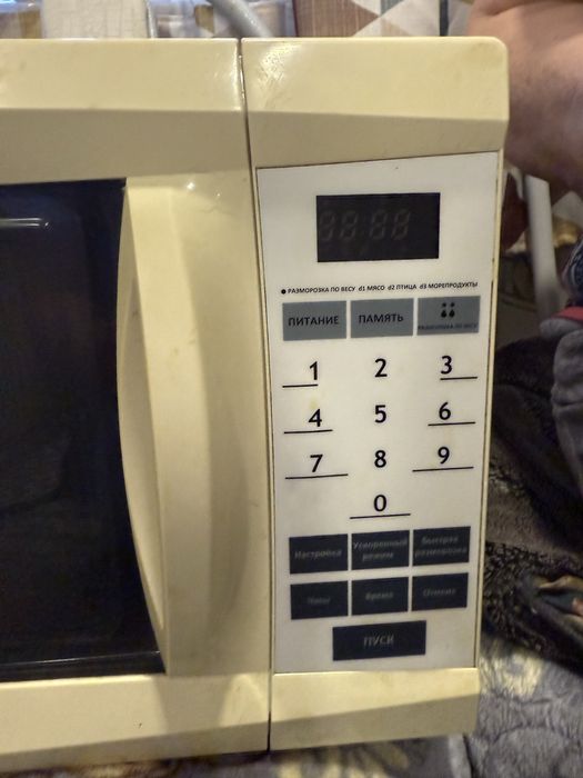 Продам микроволновую печь