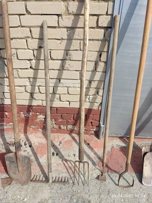 Молоток, совок для печки