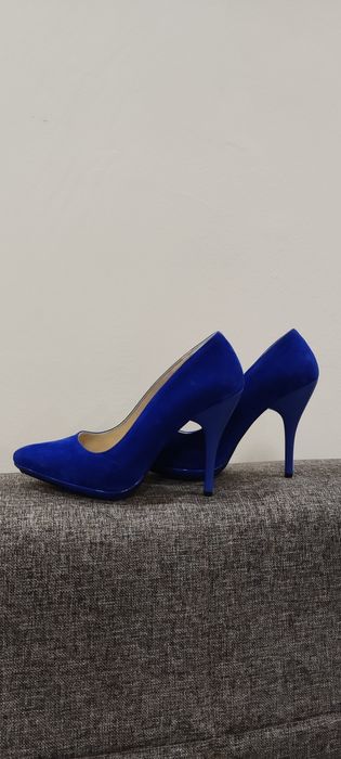 Елегантни дамски обувки