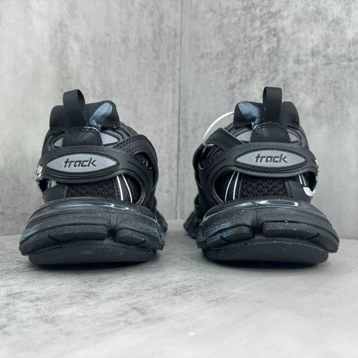 Сникътси Balenciaga Track черни с надписи