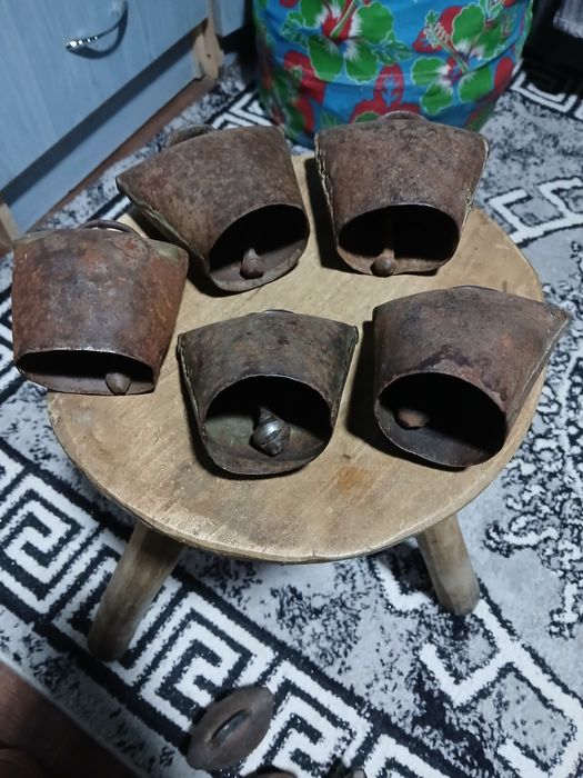 Vand  clopote pentru animale