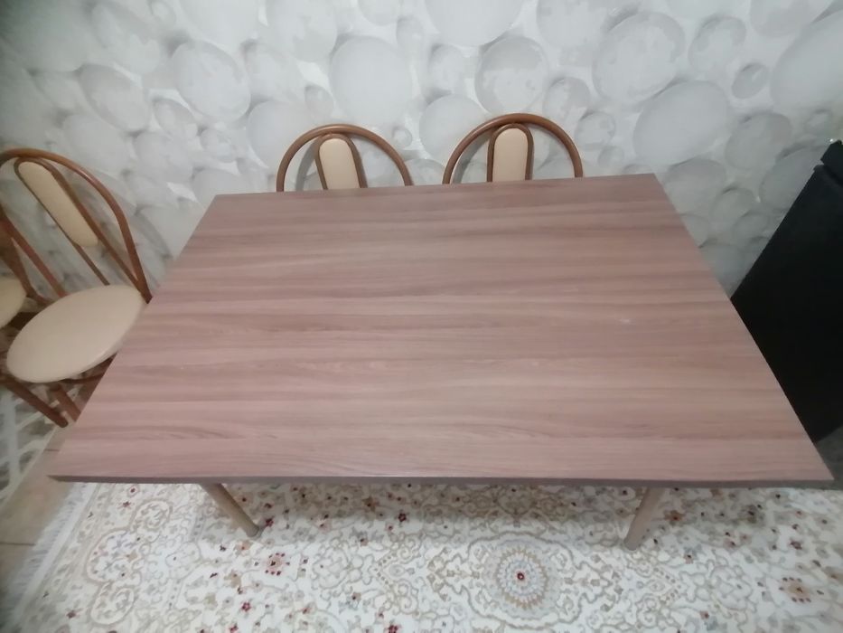 Продам стол и стулья 6шт
