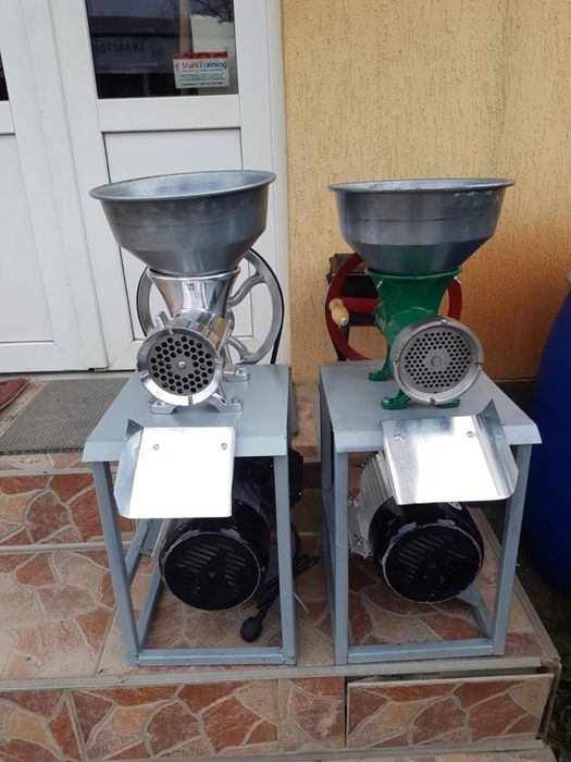 Masina tocat carne // Masina macinat carne // cu motor !!