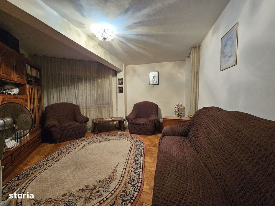 Apartament 4 camere etaj 2 strada Ion Creanga