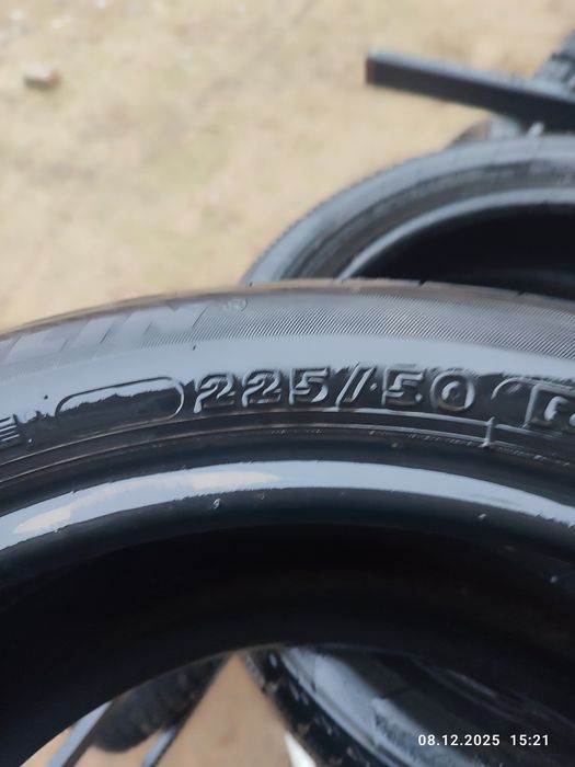 Зимныие шины 17.