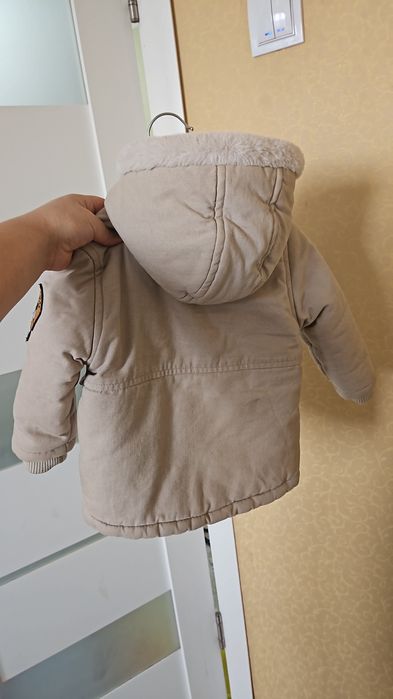 Продам детскую куртку