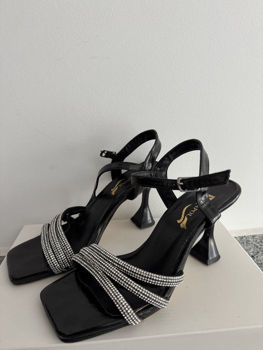 Продавам различни токчета за всяка цена