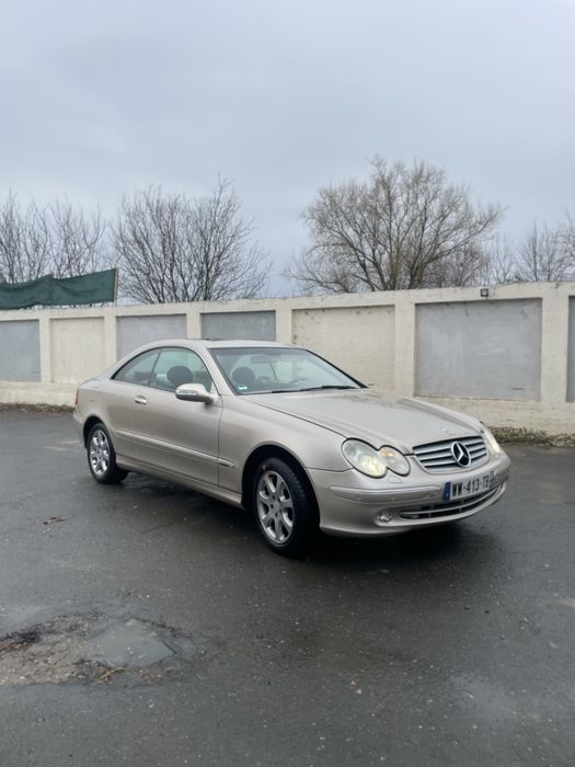Mercedes-Benz CLK320