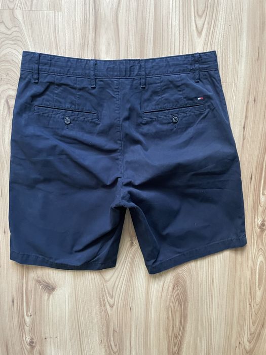 TOMMY HILFIGER / мъжки къс панталон W32
