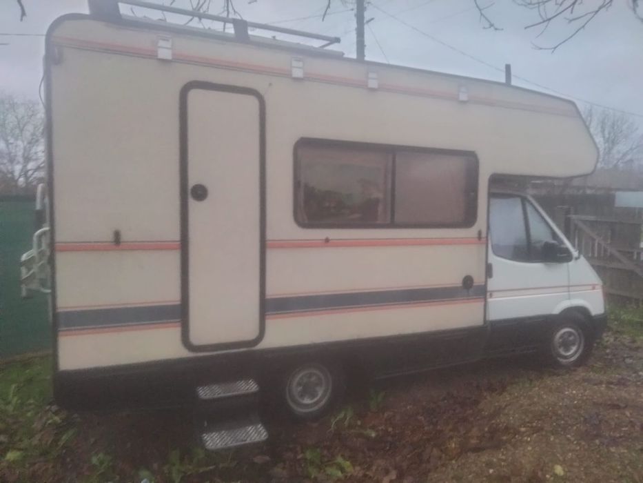 Autorulota Ford Transit