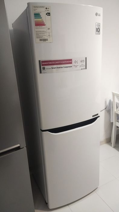 Продается холодильник марки LG