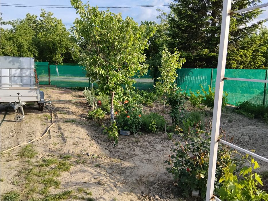 Proprietar – Vând casă batraneasca 3 camere și teren 2100 mp, deschidere dublă – Perieți