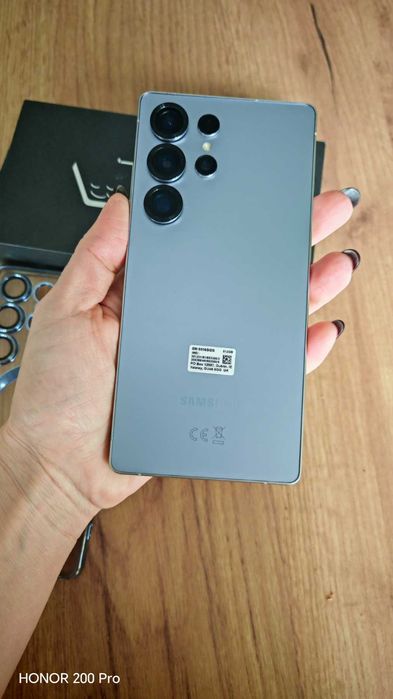 Samsung Galaxy S25 Ultra 512 GB в Гаранция