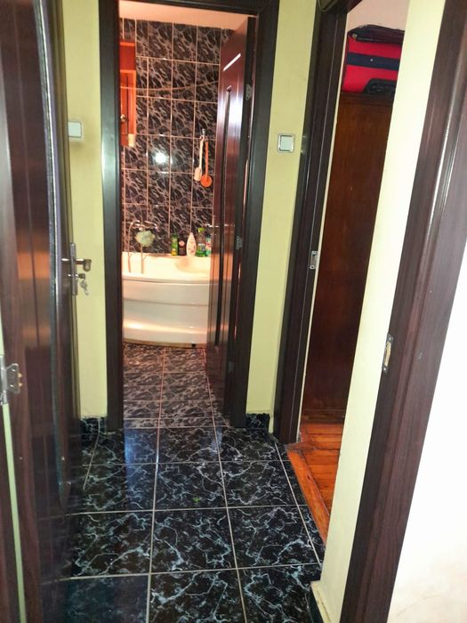 Inchiriat ap 3 camere Independentei etaj 1