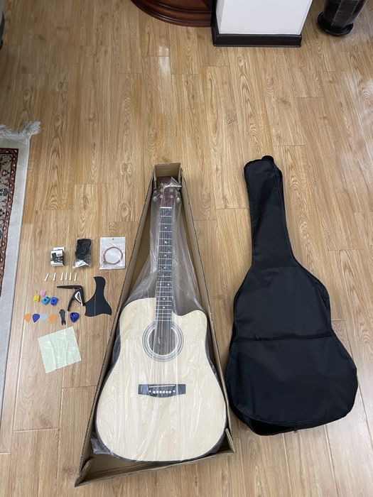 Новая Акустическая гитара