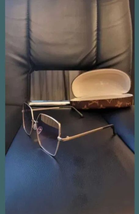 Ochelari de soare dama marca Louis Vuitton