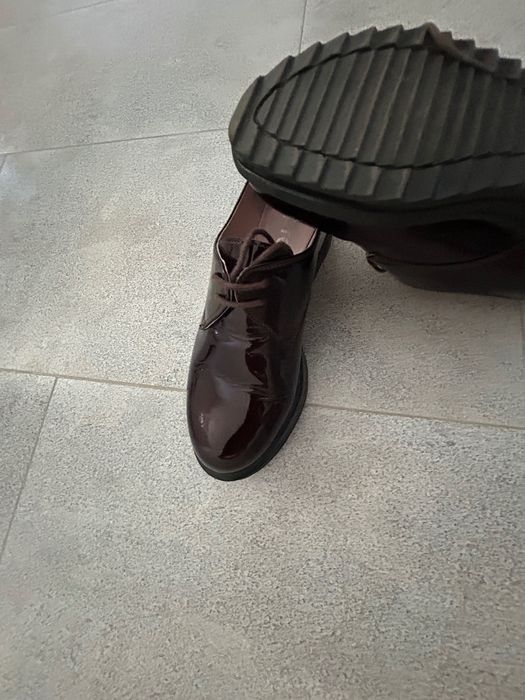Pantofi, piele lăcuită , culoare vișiniu
