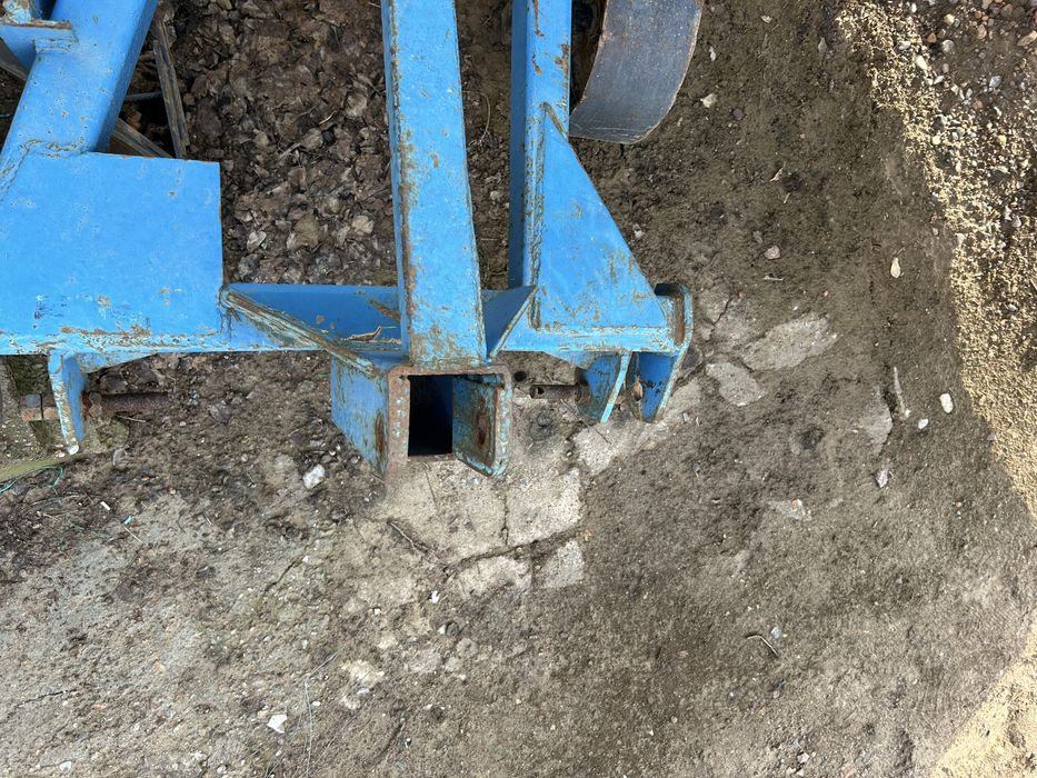 Плуг 3 корпус Сока……