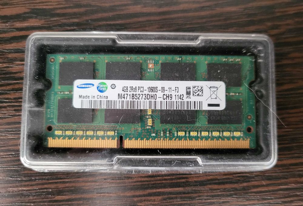 Samsung 4gd 2Rx8 PC3-10600S-9-11-F3