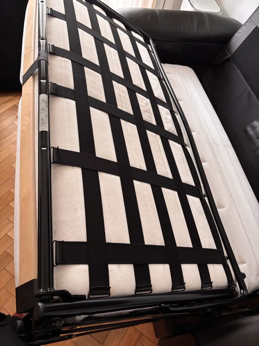 Canapea Ikea extensibila  piele neagra