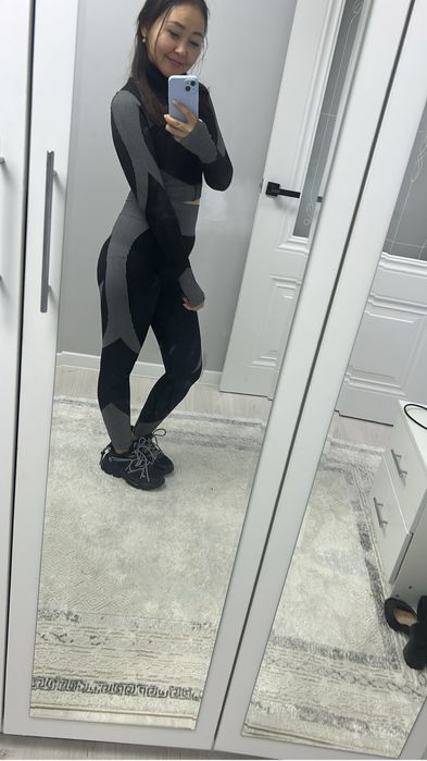Продам спортивный костюм