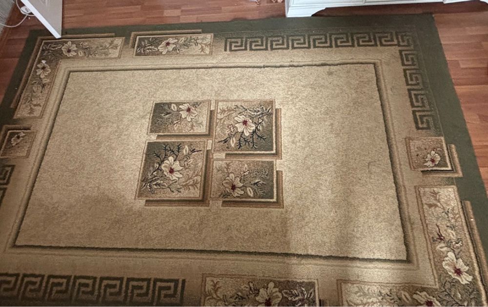 Продам ковер б/у