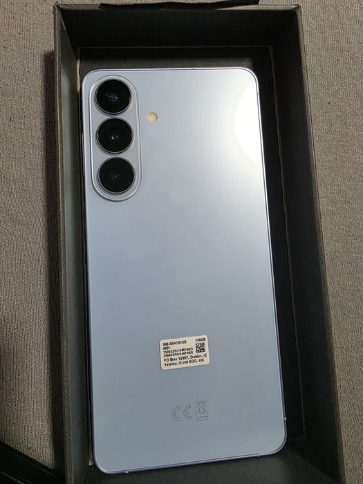 Vând samsung s26 plus