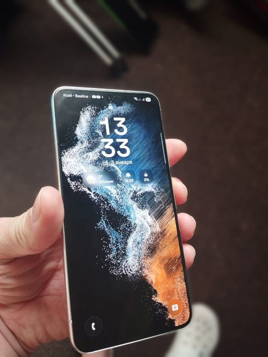Продам Samsung S22
