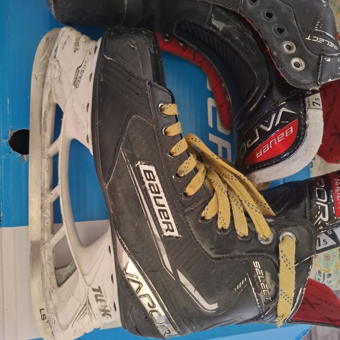 Коньки хоккейные bayer