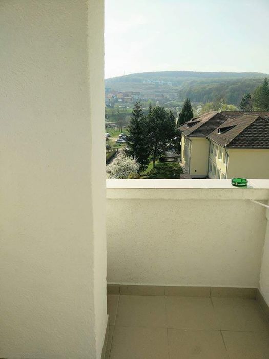 De inchiriat apart.decomandat cu o camera