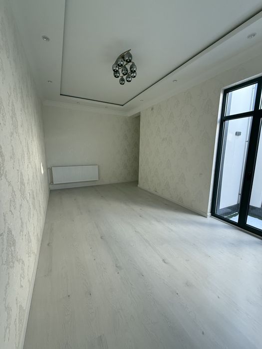 Uchastka sotiladi 2 sotix 4 xonali uy