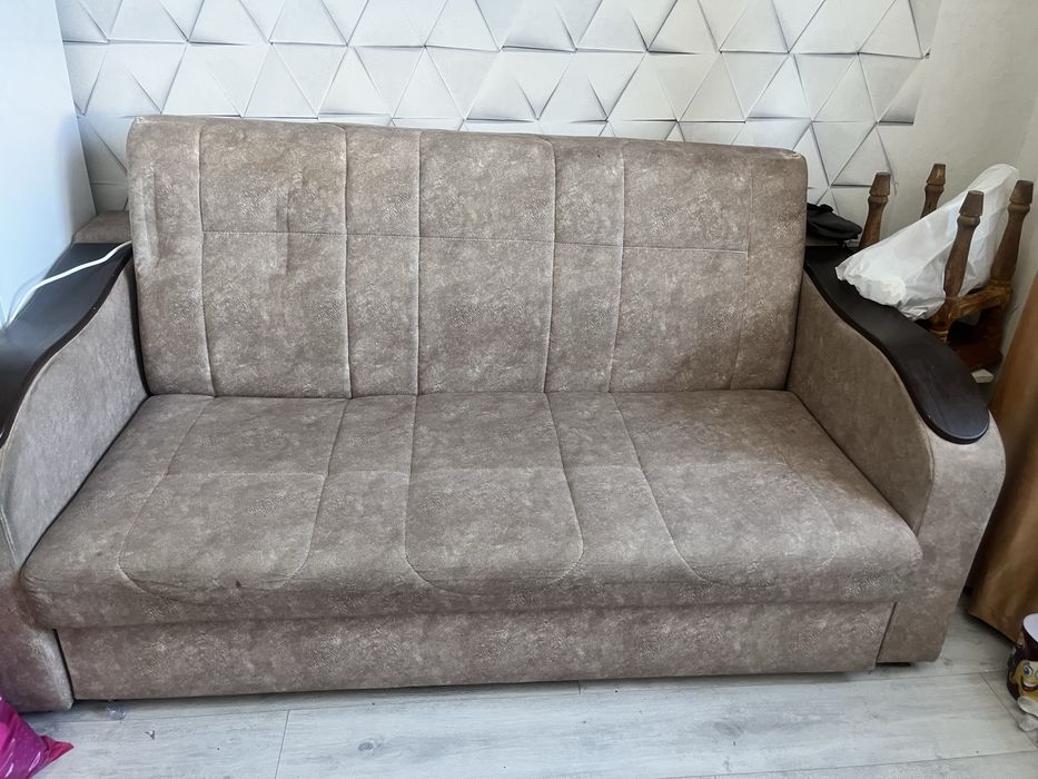 Продам бу диван раскладной  двухместный