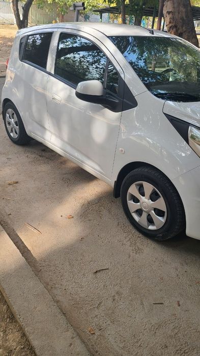 Спарк автомобили сотилади.