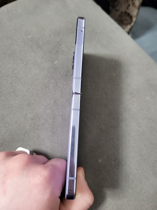 Самсунг флип 4 с коробкой