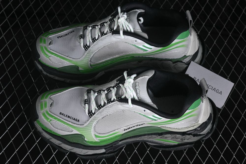 Balenciaga Triple S 2 Gradient Mesh