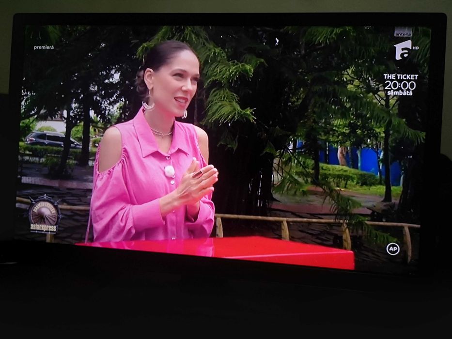 Ocazie! Vand TV Televizor LED HITACHI 24" 61cm diagonala negociabil