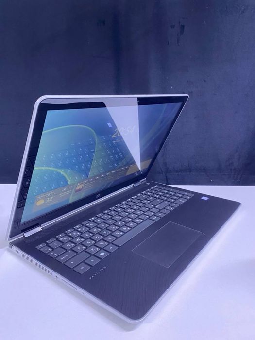 HP pavilion core i3-7100U