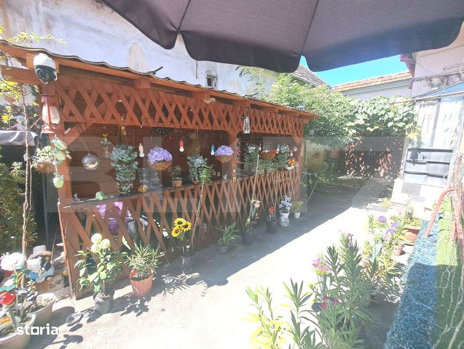 Casa la curte comuna, 50 mp utili, pod si beci, zona Mihai Viteazul