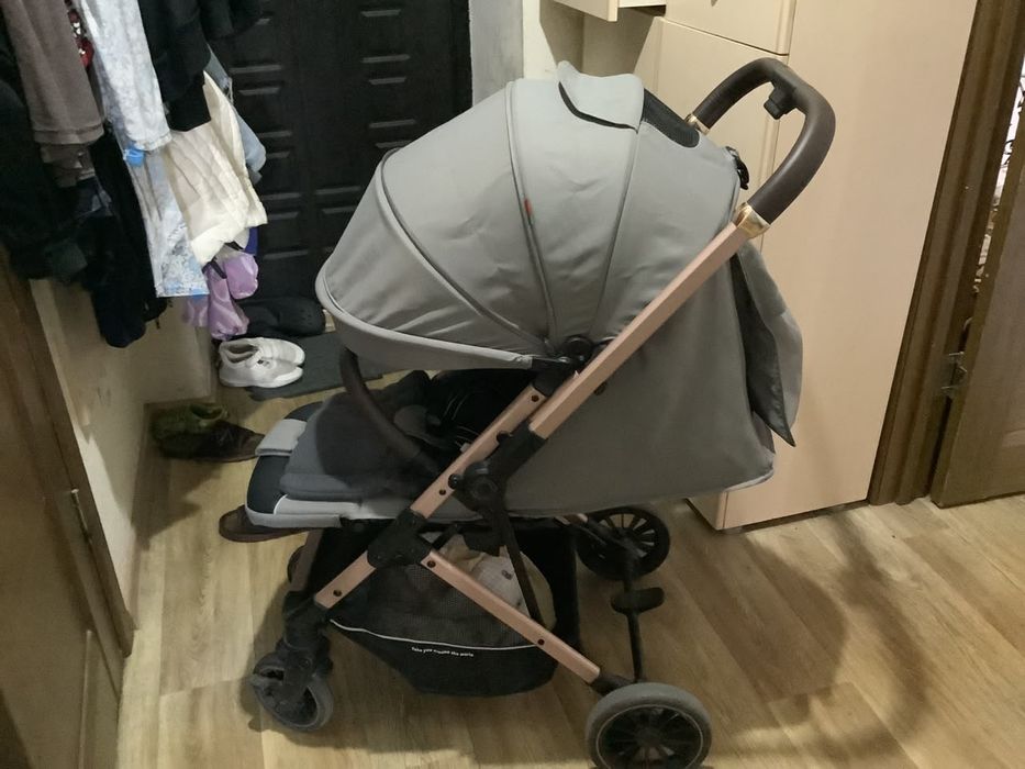 Срочно продаётся коляска прогулочная Kidilo 6530mini