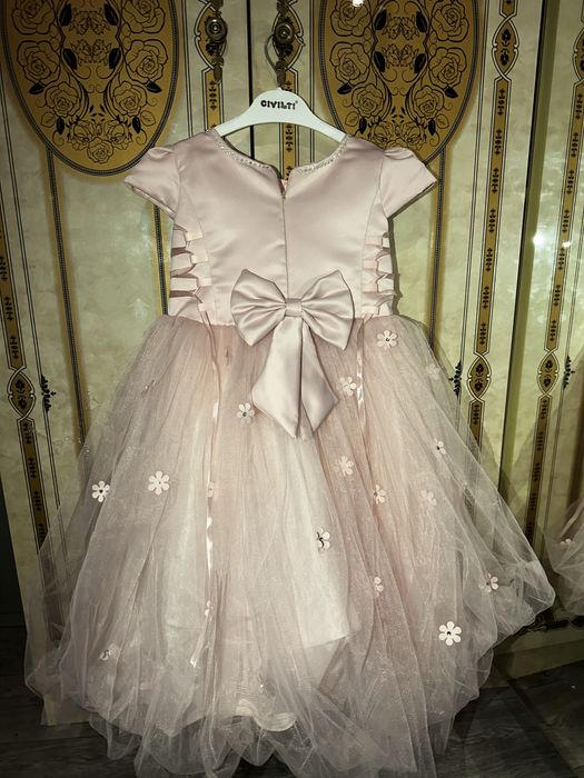 Продам нарядное платье