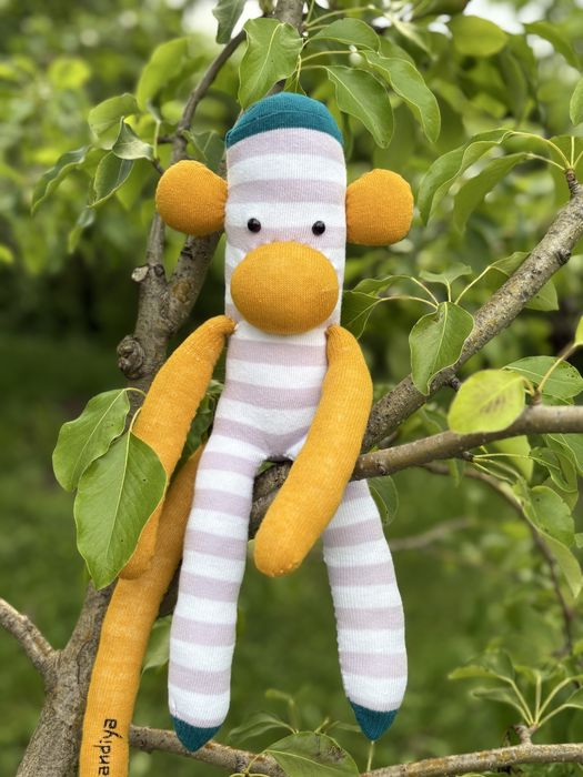 Ръчно изработена плюшена играчка