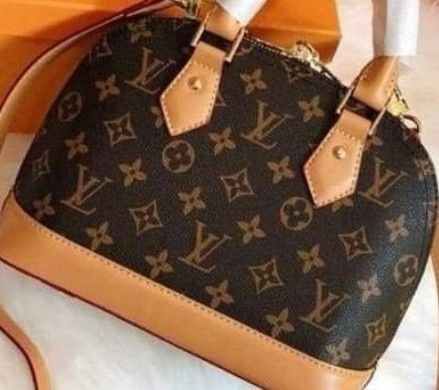 Geanta LV Alma mini/curea detasabila,saculet, etichetă