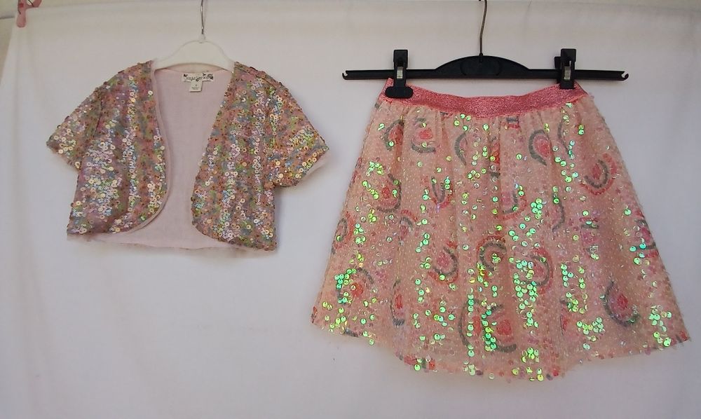 Детски поли за всякакъв повод красиви и стилни.