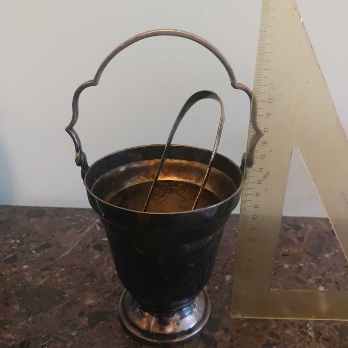 Съд за лед със щипка