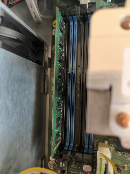 fujitsu esprimo e700 e90+